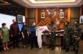 MNC Peduli Serahkan Bantuan APD ke TNI AD