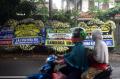 Karangan Bunga Penuhi Pelataran Rumah Duka Jenderal Djoko Santoso