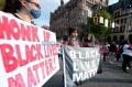 Protes Kematian George Floyd Berlanjut, Pengunjuk Rasa Geruduk Kantor Polisi Kota York