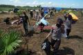 Pengungsi Korban Banjir Bandang Luwu Utara Butuh Air Bersih