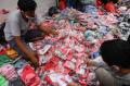 Jelang HUT RI ke-75, Masker Merah Putih di Pasar Asemka Diburu Warga