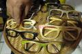 Kacamata dari Limbah Kayu Tembus Pasar Mancanegara