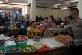 Taruna Akpol Gelar Baksos di Pasar dan Panti Asuhan Semarang