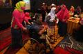 Peace And Love Bantu Kursi Roda dan Tongkat Kepada Penyandang Disabilitas