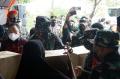 Panglima TNI Serahkan Bantuan Presiden dan 34 Perahu Karet Kepada Korban Banjir Kalsel