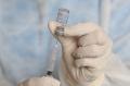 Bentuk Antibodi, Tenaga Kesehatan di Surabaya Disuntik Vaksinasi Tahap Dua