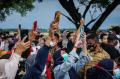 Resmikan Kolam Regulasi Nipa-Nipa, Warga Maros Sambut Hangat Kedatangan Jokowi