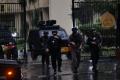 Pasca Diserang Teroris, Mabes Polri Dijaga Ketat Puluhan Polisi Bersenjata Lengkap