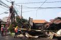 Perbaikan Jaringan Listrik Pasca Kebakaran Bengkel Mebel di Surabaya