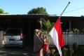 KRI Nanggala-402 Tenggelam, Keluarga TNI AL Kibarkan Bendera Setengah Tiang