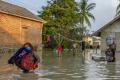 Banjir Luapan Sungai Cibeet Rendam Ratusan Rumah di Karawang