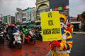 Aksi Badut Turun ke Jalan Ajak Masyarakat Patuhi Protokol Kesehatan