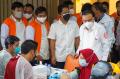 Wakil Ketua DPR Tinjau Vaksinasi Pedagang Pasar Tanah Abang