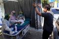 Vaksinasi Dasar dan Lanjutan Drive Thru di Surabaya