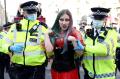 Polisi Bubarkan Demo Aktivis Iklim Extinction Rebellion di London