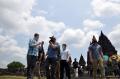 Momen Kebersamaan Prajurit Banteng Raiders dan US Army Menikmati Candi Prambanan