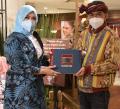 Kolaborasi Merdi Sihombing dan Alun-alun Indonesia Gelar Koleksi Terbaru