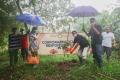 MNC Bank bersama MNC Peduli Gandeng Ciliwung Institute Tanam Pohon di Bantaran Kali