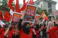 Demo Buruh Jateng Tuntut Kenaikan Upah 16 Persen