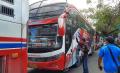 Bus dan Truk di Makassar Antre Dapatkan Solar