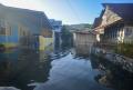 Banjir Rob Genangi Permukiman Warga di Kota Padang