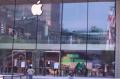 Gerai Terbesar Apple di Cina Tutup