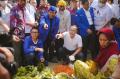 Kunjungi Pasar Toaya di Kabupaten Donggala, Mendag Pastikan Harga Migor Curah Sesuai HET
