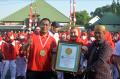 Pemkot Semarang Ciptakan Rekor Pembagian 4.577 Kue Merah Putih