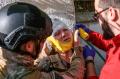 Pilu! Dua Lansia Ini Terluka Akibat Serangan Rudal Rusia di Kota Kiev