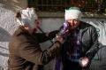 Pilu! Dua Lansia Ini Terluka Akibat Serangan Rudal Rusia di Kota Kiev