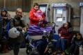 Perang Kembali Bergejolak, Warga Kiev Pilih Berlindung di Stasiun Kereta Bawah Tanah