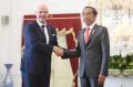 Pertemuan Presiden Jokowi dan Presiden FIFA di Istana Negara
