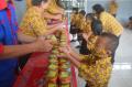 Senangnya Ratusan Siswa Kuncup Melati Semarang Dapat Kue Keranjang Jelang Imlek