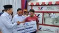 TGB Zainul Majdi Serahkan Bantuan Gerobak Partai Perindo kepada Pedagang Nasi Goreng dan Mie Ayam Bakso di Banten