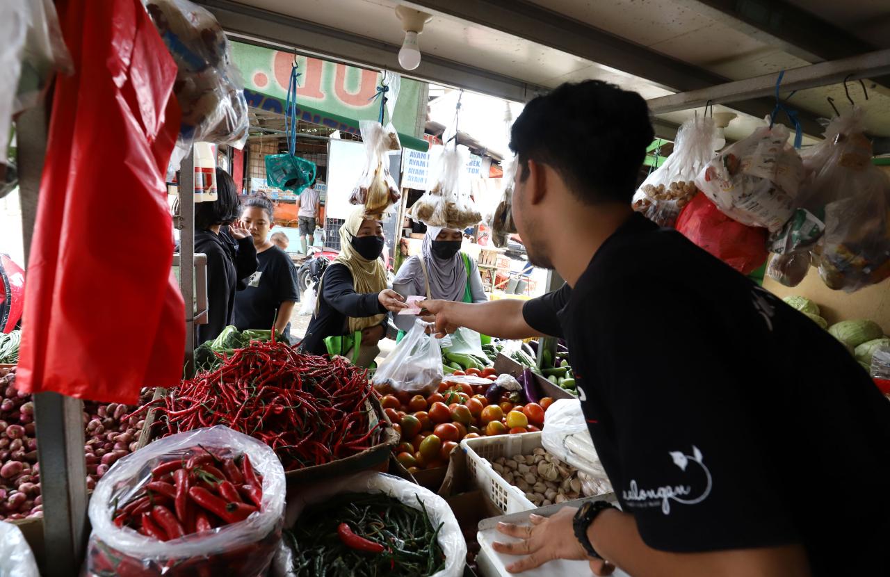 FOTO Jelang Ramadhan Stok Bahan Pokok Dipastikan Aman