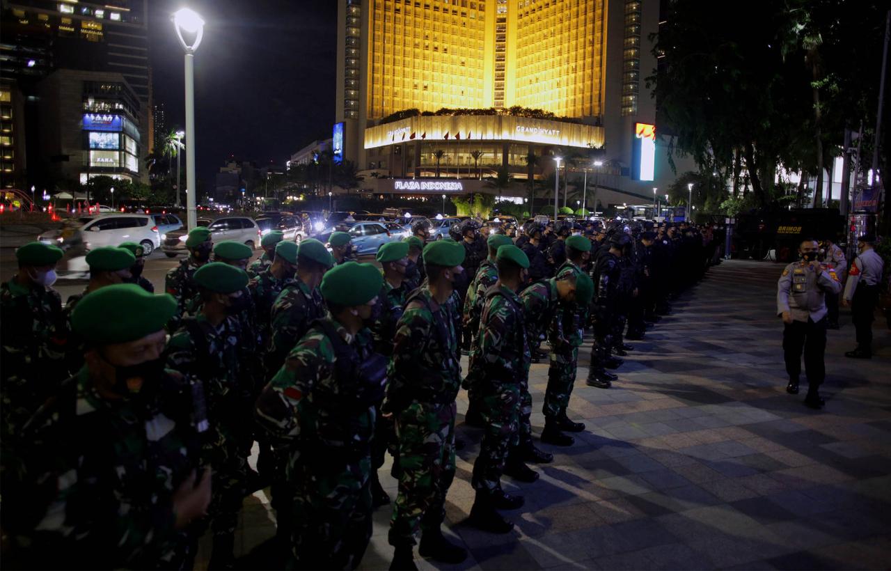 Foto Cegah Reuni 212 Di Jakarta 4218 Personel Tnipolri Disiagakan 