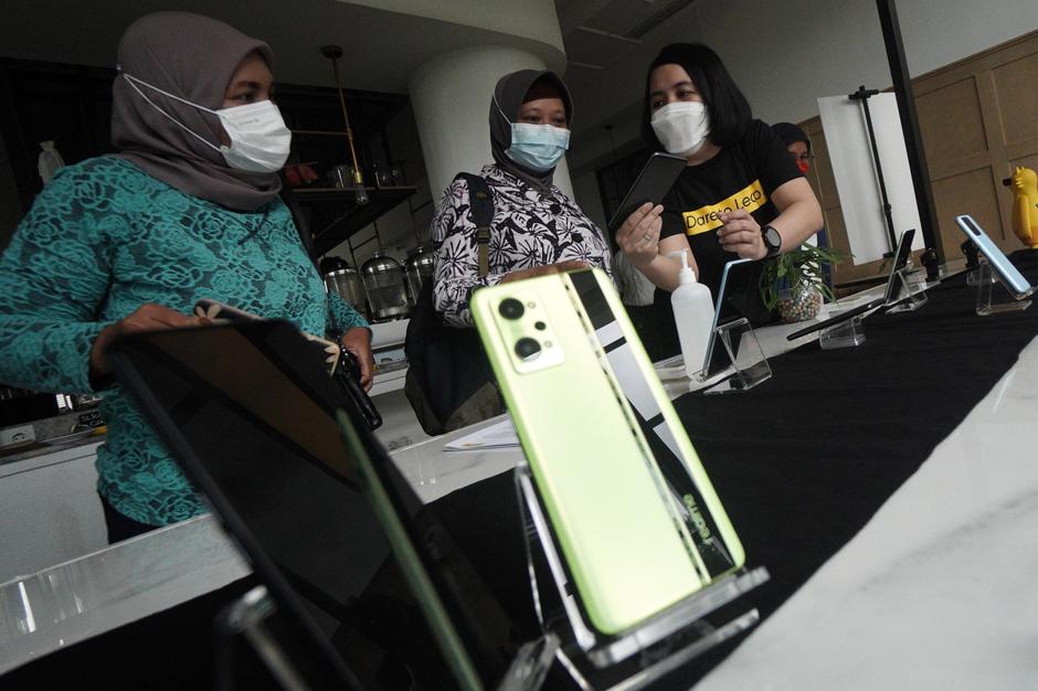 Smartphone Idola Anak Muda Ini Kenalkan Empat Produk Sekaligus di Surabaya-1