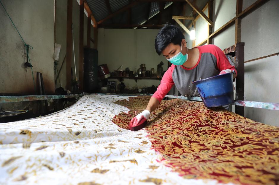Intip Proses Pembuatan Batik Tanah Liek di Padang-1