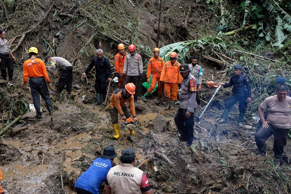 Bencana Longsor di Gianyar Bali Tewaskan Tiga Orang Wisatawan-1