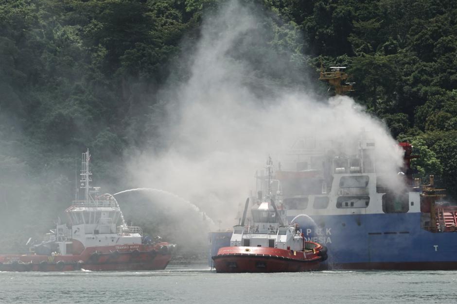 Bermuatan Pupuk, Kapal Kargo Seomantri Brodjonegoro Terbakar di Perairan Penyu Cilacap-2