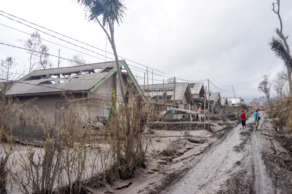 Paling Parah Terdampak Letusan Semeru, Hampir Seluruh Rumah Warga Desa Curah Kobokan Hancur-1