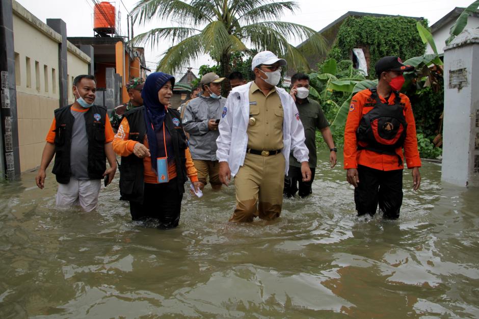 Ratusan Rumah Terendam Banjir di Makassar-1