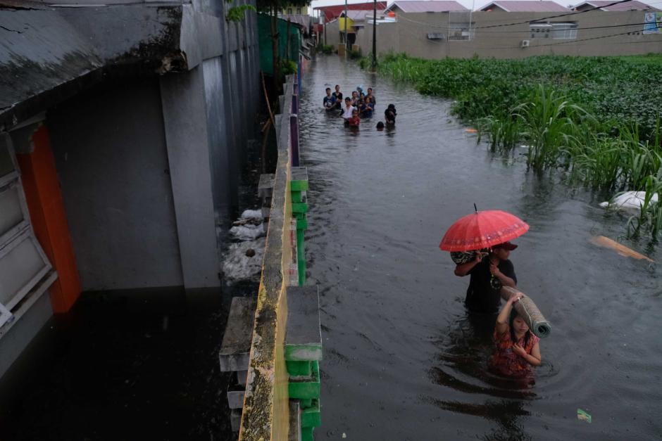 Makassar Dikepung Banjir, Lima Kecamatan Terendam-2