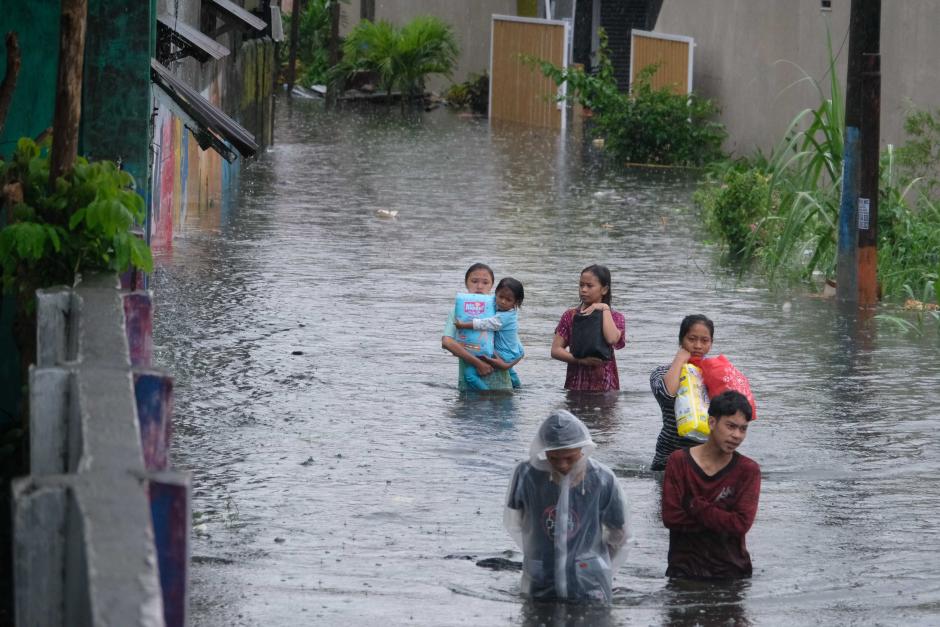 Makassar Dikepung Banjir, Lima Kecamatan Terendam-1