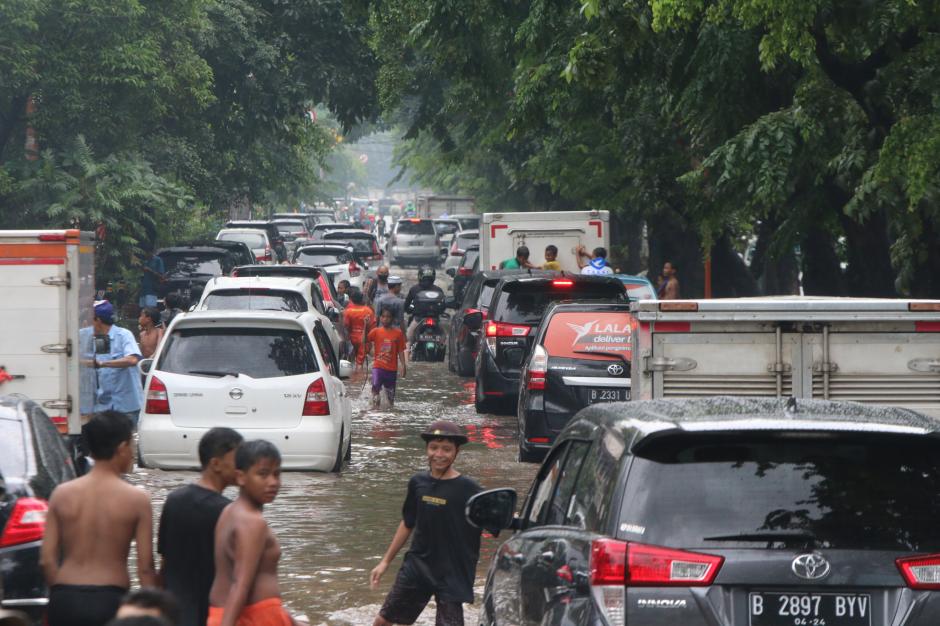 Banjir Rendam Kawasan Jalan Bungur Besar Raya Jakarta Pusat-1