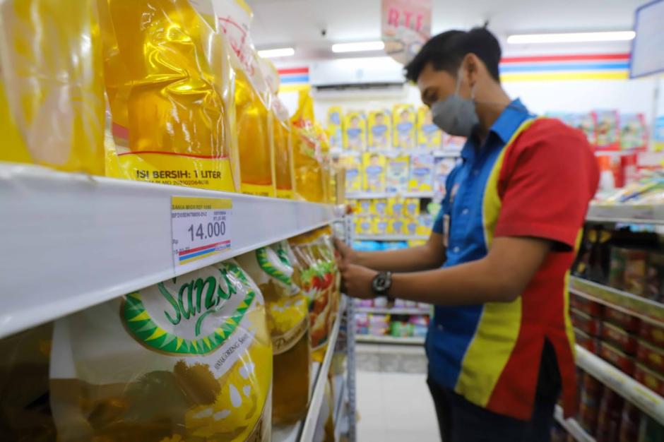 Buruan Bun, Minyak Goreng Rp14.000/Liter Kini Tersedia di Minimarket-2