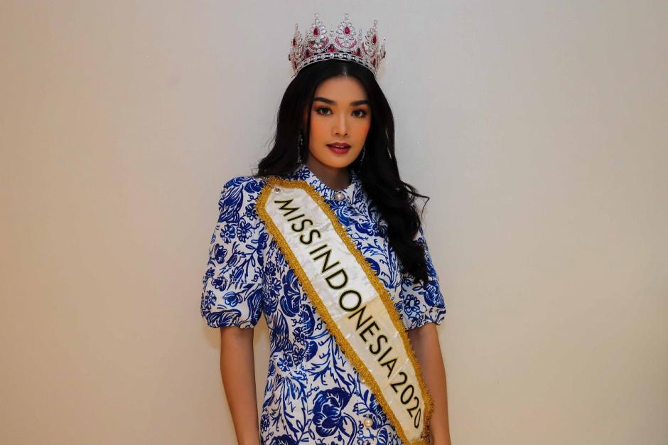 Tembus 40 Besar Kontestan Terbaik Miss World, Intip Potret Cantik Miss Indonesia 2020 Carla Yules-3