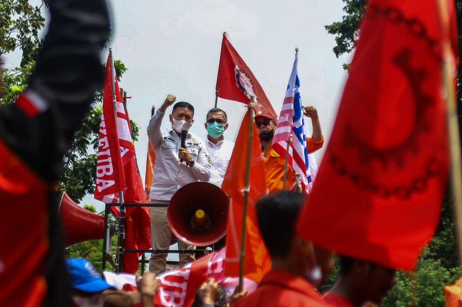 Aksi May Day Fiesta di Palembang-4