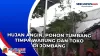 Hujan Angin, Pohon Tumbang Timpa Warung dan Toko di Jombang
