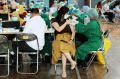 Ratusan Pedagang Pasar Ikuti Vaksinasi Covid-19 di Gor Dimyati
